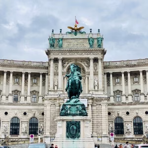 Walking tour: Imperial Vienna: Opera, Hofburg and Old Town Highlights